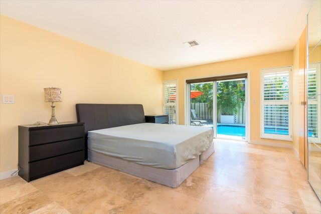 2213 NE 16th Street, Fort Lauderdale, FL 33304