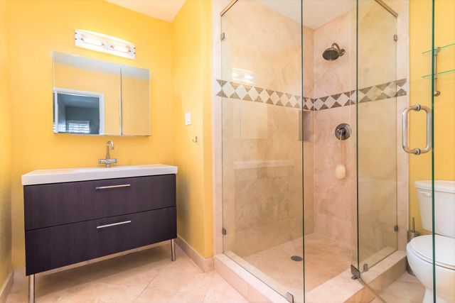 2213 NE 16th Street, Fort Lauderdale, FL 33304