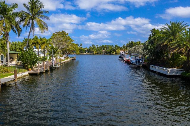 2213 NE 16th Street, Fort Lauderdale, FL 33304