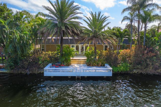 2213 NE 16th Street, Fort Lauderdale, FL 33304