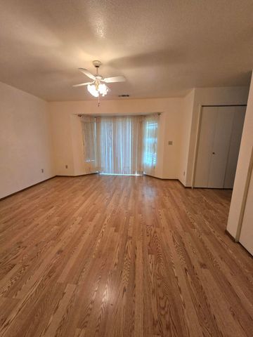 3671 Santa Rosa Way, Redding, CA 96003