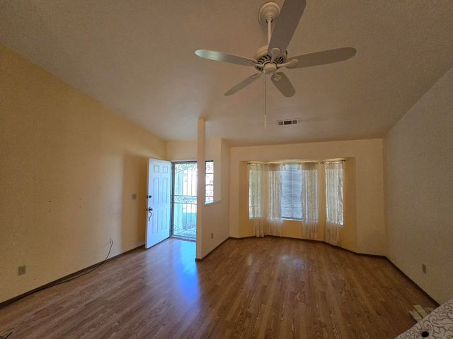 3671 Santa Rosa Way, Redding, CA 96003