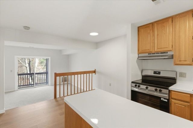 206 Tall Oaks Dr G, Weymouth, MA 02190