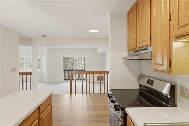 206 Tall Oaks Dr G, Weymouth, MA 02190