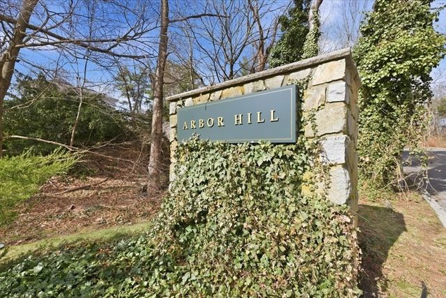 206 Tall Oaks Dr G, Weymouth, MA 02190