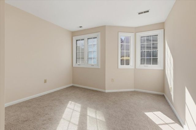 206 Tall Oaks Dr G, Weymouth, MA 02190