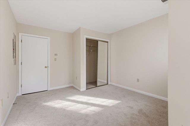 206 Tall Oaks Dr G, Weymouth, MA 02190