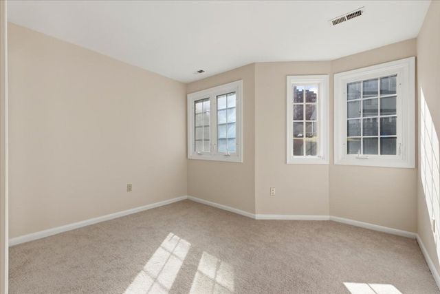 206 Tall Oaks Dr G, Weymouth, MA 02190