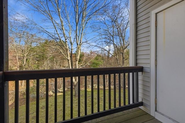 206 Tall Oaks Dr G, Weymouth, MA 02190