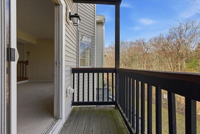 206 Tall Oaks Dr G, Weymouth, MA 02190