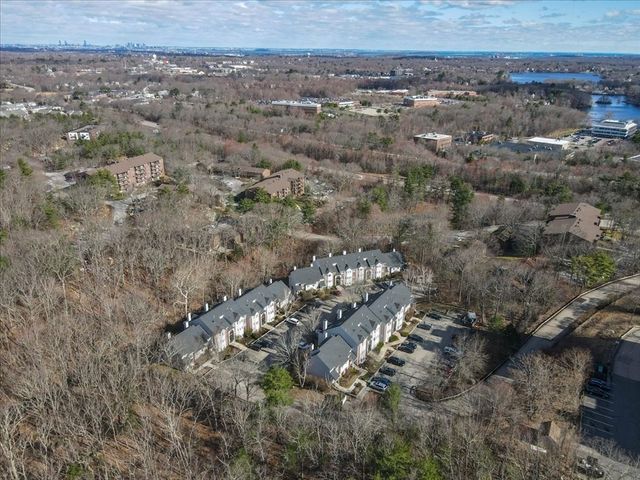 206 Tall Oaks Dr G, Weymouth, MA 02190