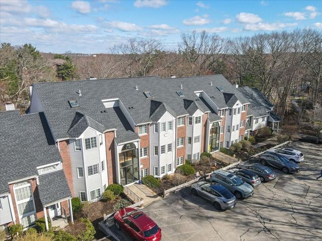 206 Tall Oaks Dr G, Weymouth, MA 02190