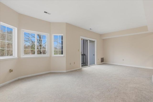 206 Tall Oaks Dr G, Weymouth, MA 02190