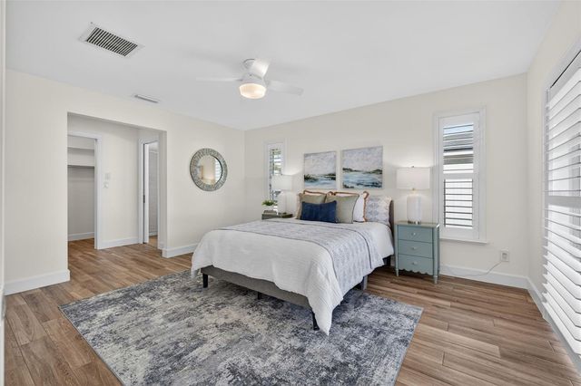 2043 TANGLEWOOD WAY NE, St Petersburg, FL 33702