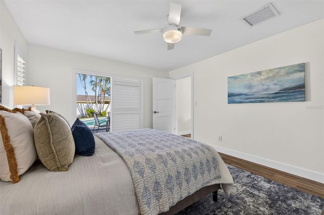 2043 TANGLEWOOD WAY NE, St Petersburg, FL 33702