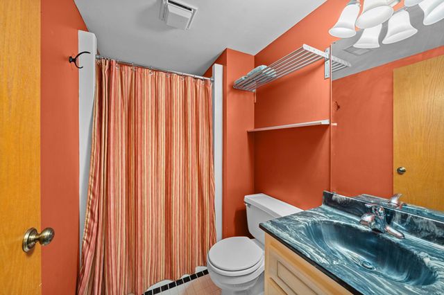 2581 Henslow Avenue N, Oakdale, MN 55128