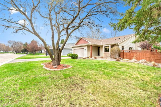 2581 Henslow Avenue N, Oakdale, MN 55128