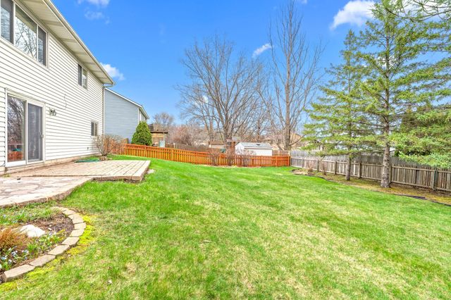 2581 Henslow Avenue N, Oakdale, MN 55128