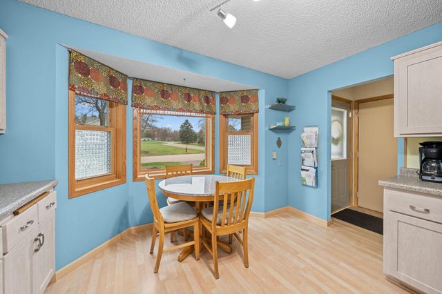 2581 Henslow Avenue N, Oakdale, MN 55128