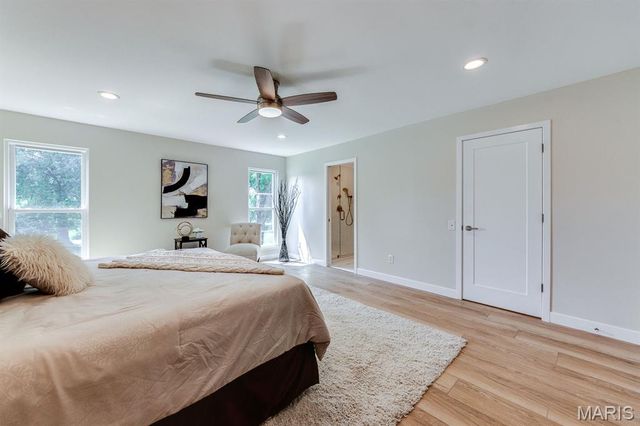 541 Princeway Court, Manchester, MO 63011