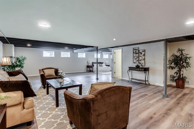 541 Princeway Court, Manchester, MO 63011