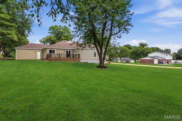541 Princeway Court, Manchester, MO 63011