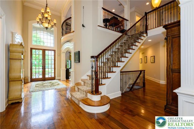2690 Imperial Crest Lane, Lower Saucon Twp, PA 18055