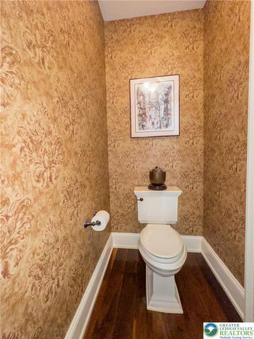 2690 Imperial Crest Lane, Lower Saucon Twp, PA 18055