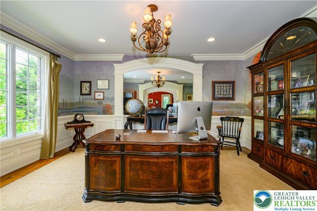 2690 Imperial Crest Lane, Lower Saucon Twp, PA 18055