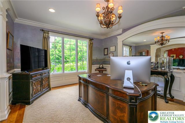 2690 Imperial Crest Lane, Lower Saucon Twp, PA 18055