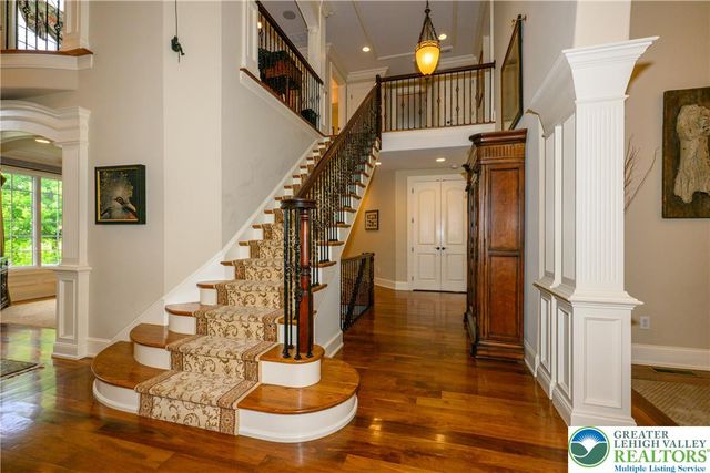 2690 Imperial Crest Lane, Lower Saucon Twp, PA 18055