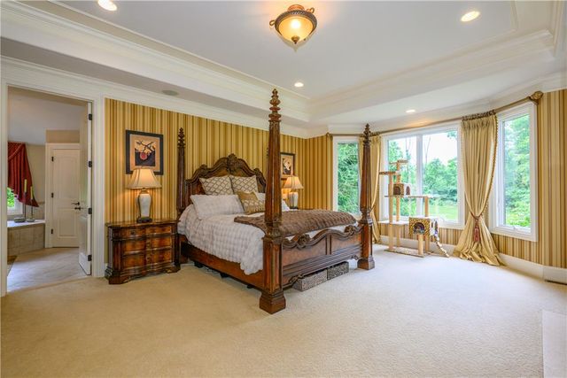 2690 Imperial Crest Lane, Lower Saucon Twp, PA 18055