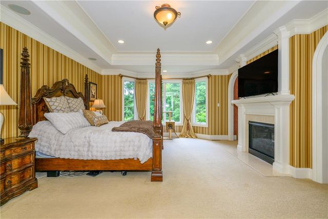 2690 Imperial Crest Lane, Lower Saucon Twp, PA 18055