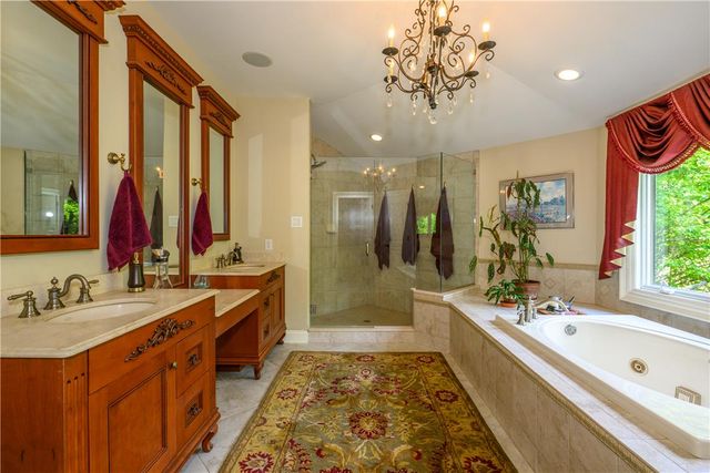 2690 Imperial Crest Lane, Lower Saucon Twp, PA 18055