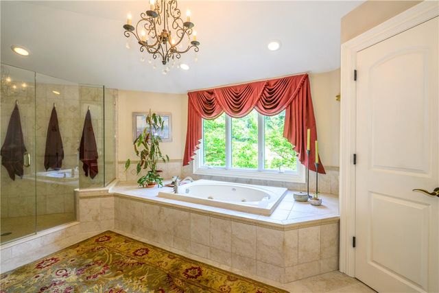 2690 Imperial Crest Lane, Lower Saucon Twp, PA 18055