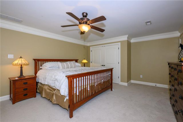 2690 Imperial Crest Lane, Lower Saucon Twp, PA 18055
