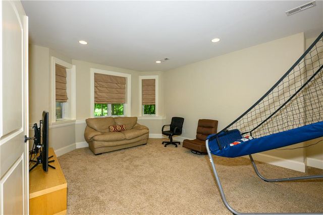 2690 Imperial Crest Lane, Lower Saucon Twp, PA 18055