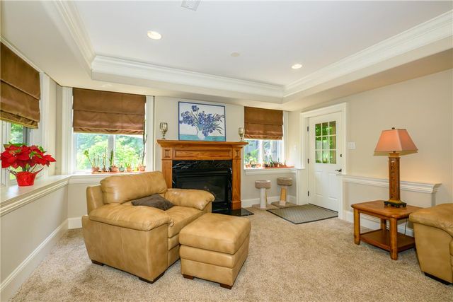 2690 Imperial Crest Lane, Lower Saucon Twp, PA 18055