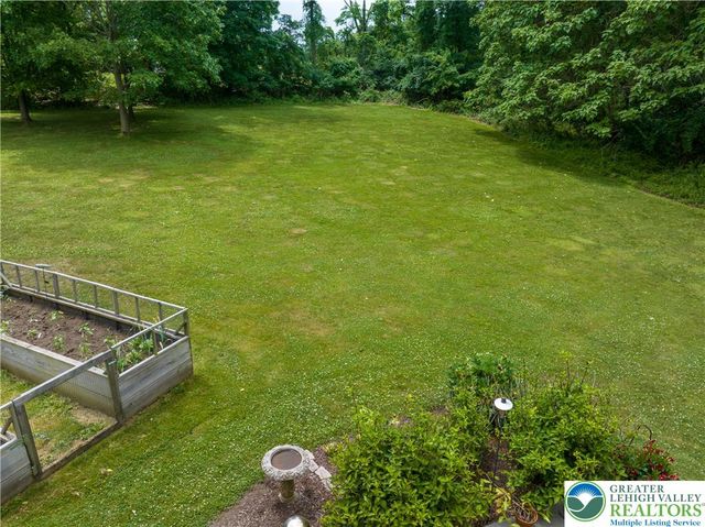 2690 Imperial Crest Lane, Lower Saucon Twp, PA 18055