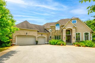 2690 Imperial Crest Lane, Lower Saucon Twp, PA 18055