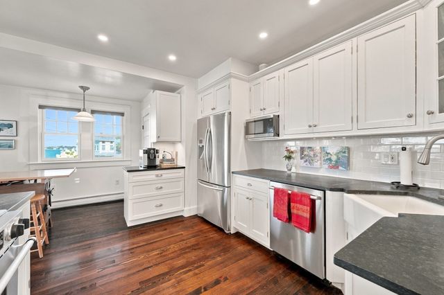 1 Old Colony Rd, Hull, MA 02045