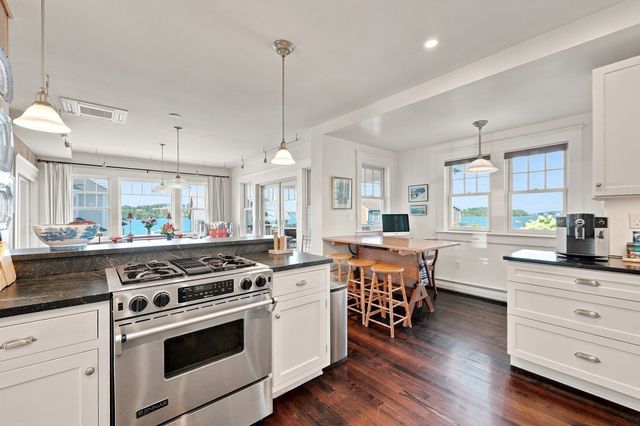 1 Old Colony Rd, Hull, MA 02045