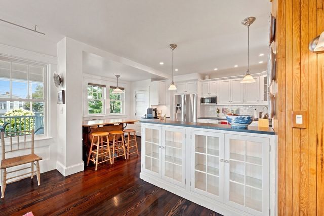 1 Old Colony Rd, Hull, MA 02045