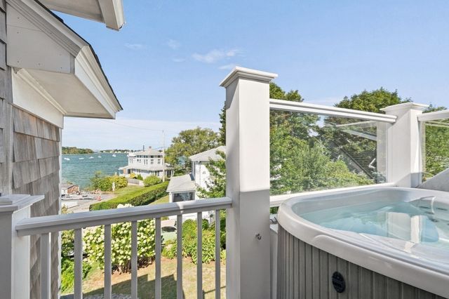 1 Old Colony Rd, Hull, MA 02045
