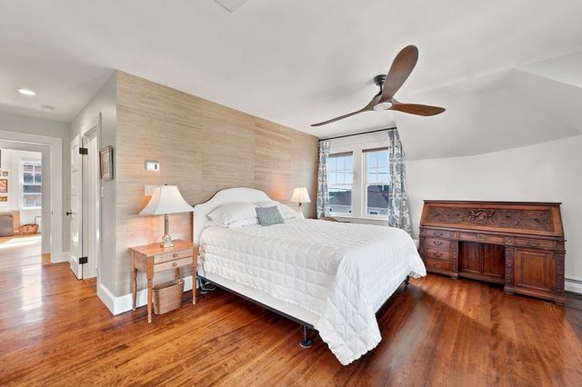 1 Old Colony Rd, Hull, MA 02045