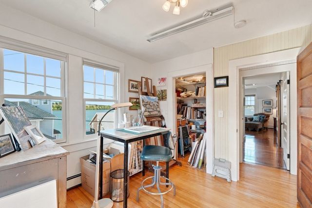 1 Old Colony Rd, Hull, MA 02045