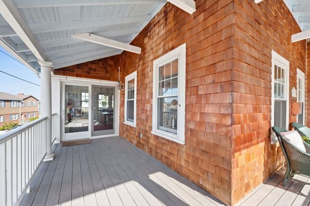 1 Old Colony Rd, Hull, MA 02045
