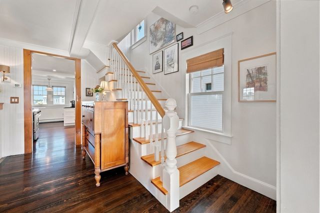 1 Old Colony Rd, Hull, MA 02045