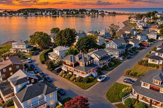 1 Old Colony Rd, Hull, MA 02045