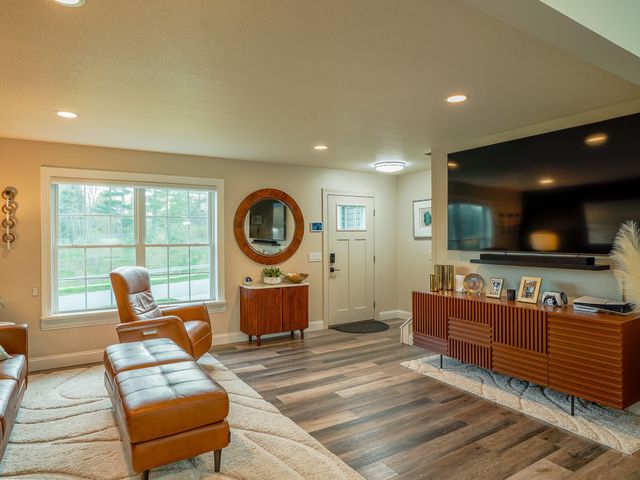 4915 GROUSE HOLLOW Drive, Millcreek, PA 16504